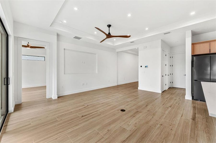 Spacious, unfurnished interior of a new home in , Cocoa (Image 21).
