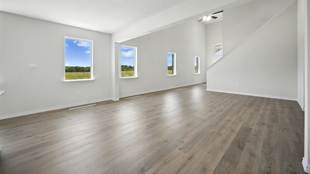 Spacious, unfurnished interior of a new home in The Woods at Lindsey Place, Anna (Image 6).
