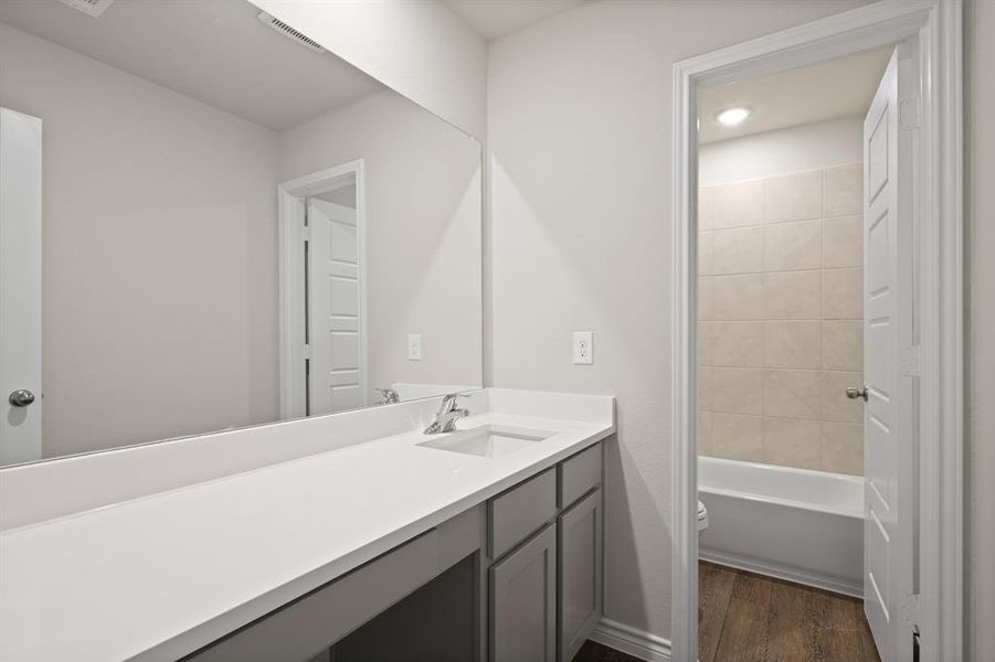 Furnished interior view inside a new home in Rocky Creek Crossing, Fort Worth (Image 6). Furnished interior view inside a new home in Rocky Creek Crossing, Fort Worth (Image 6).