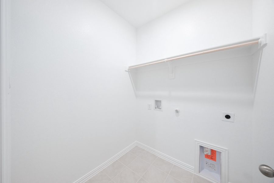 Spacious, unfurnished interior of a new home in Churchill, Anna (Image 21). Spacious, unfurnished interior of a new home in Churchill, Anna (Image 21).