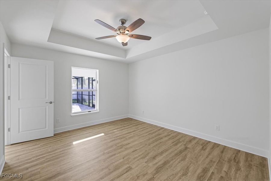 Spacious, unfurnished interior of a new home in Cape Coral, Cape Coral (Image 28).