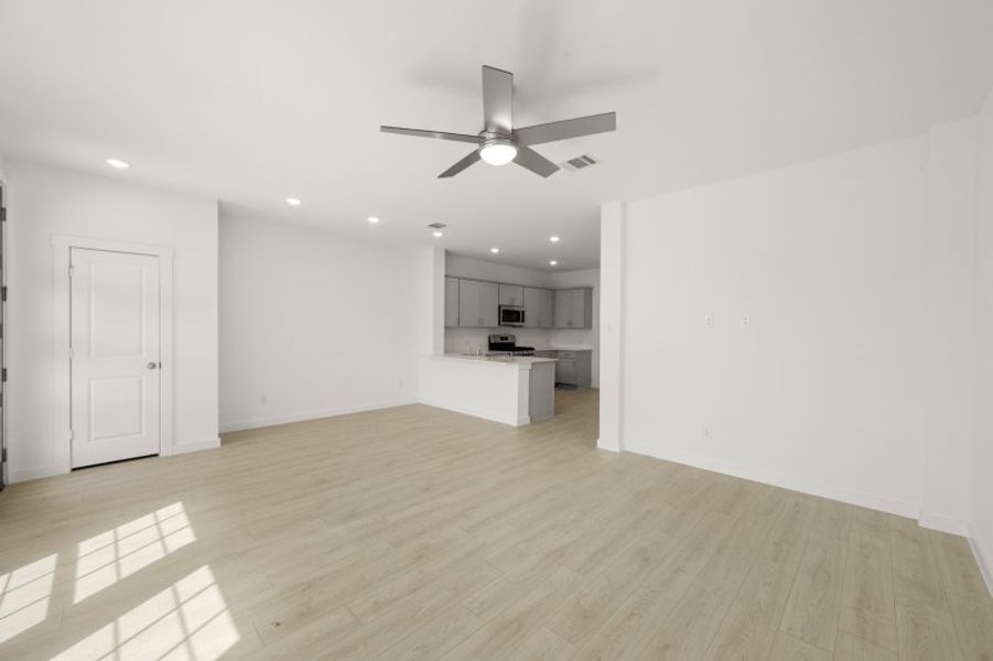 Spacious, unfurnished interior of a new home in Karis, Crowley (Image 16).
