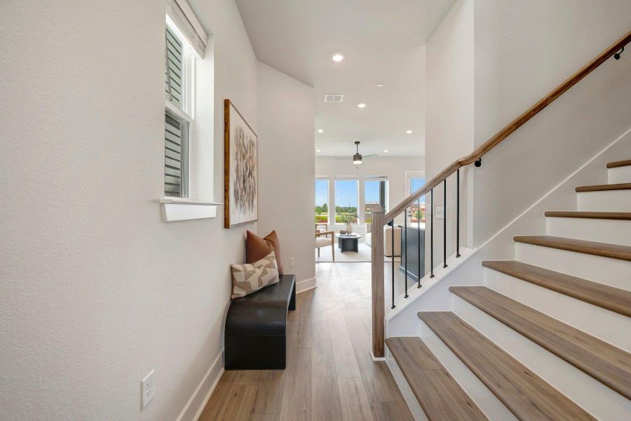Entry Way (Staged)