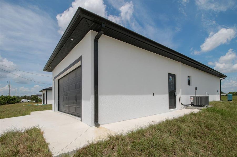 Exterior details and patio area of a home in , Lehigh Acres (Image 19).