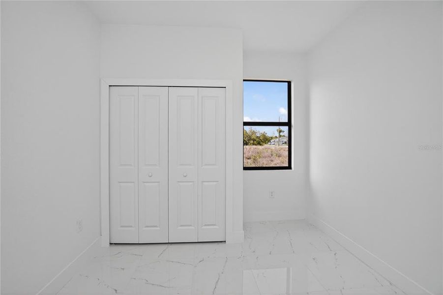 Spacious, unfurnished interior of a new home in , Rotonda West (Image 25).