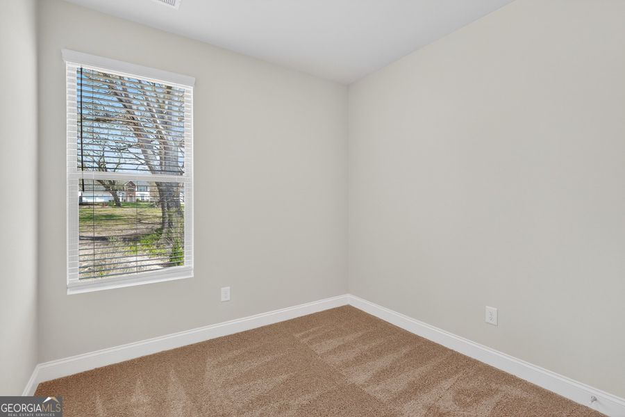 Spacious, unfurnished interior of a new home in Morning Creek Forest, Atlanta (Image 16).