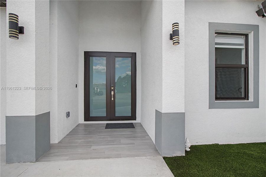 Exterior details and patio area of a home in , Lehigh Acres (Image 30).