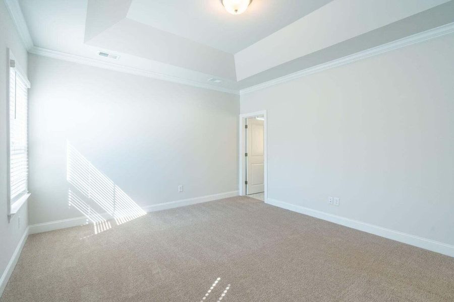 Spacious, unfurnished interior of a new home in Sweetgrass Station, Summerville (Image 22).