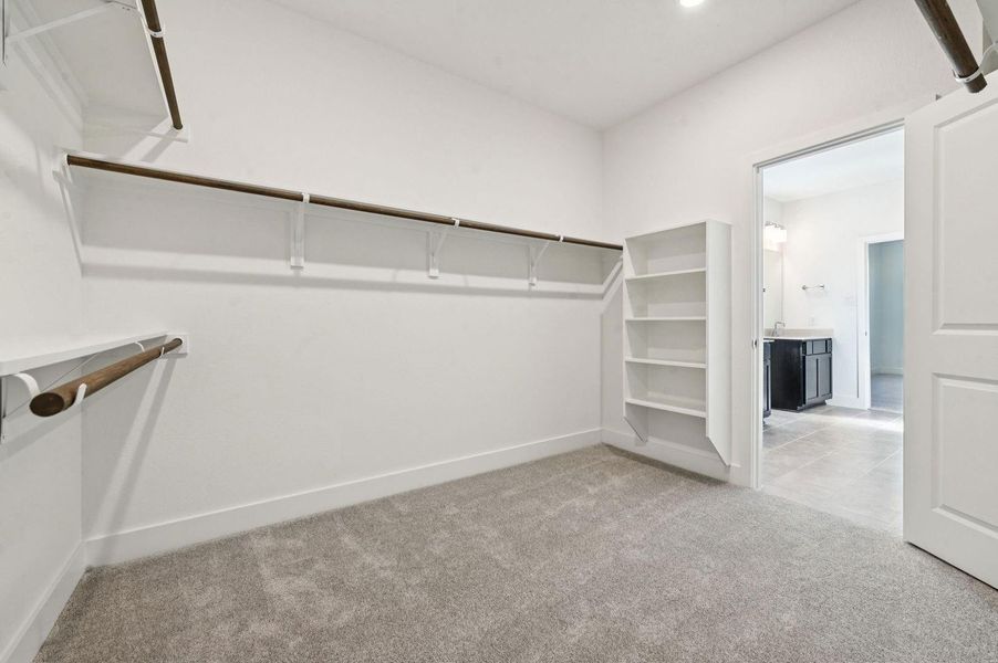 22307 Prickly Pear Primary Walk-In-Closet