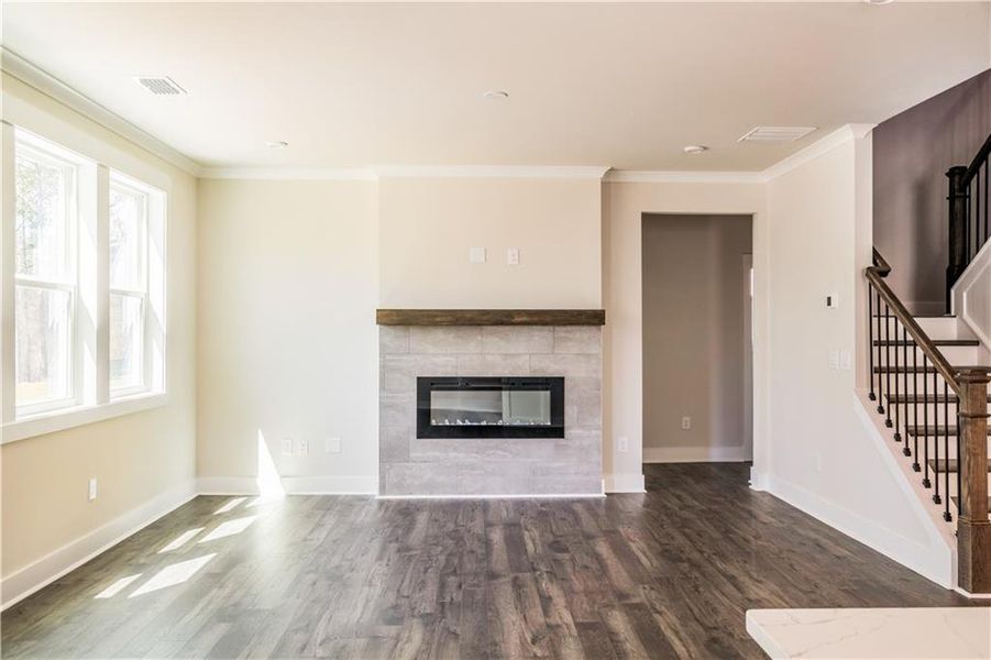 Spacious, unfurnished interior of a new home in Cambridge at Steels Bridge, Canton (Image 23).