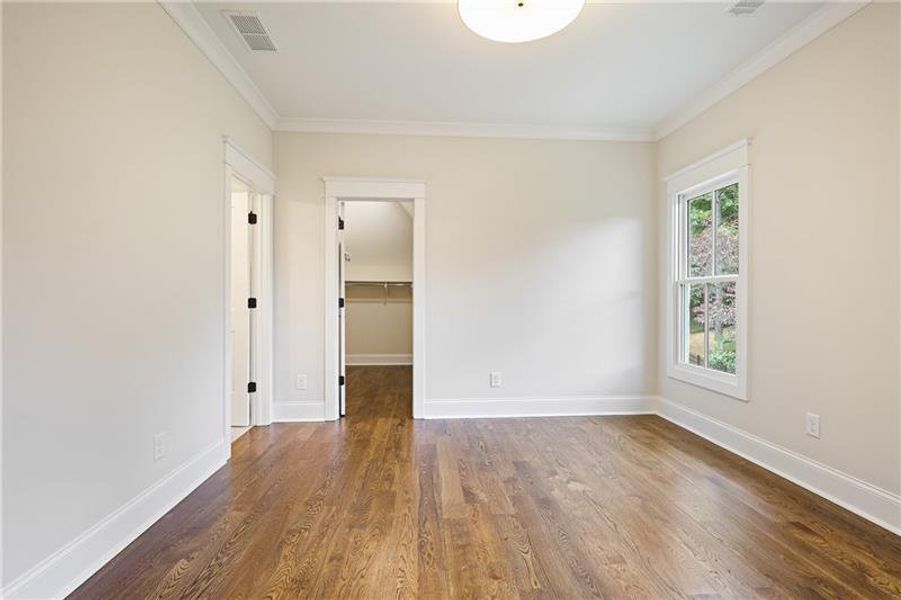 Spacious, unfurnished interior of a new home in The Reserve At Governors Towne Club, Acworth (Image 19).