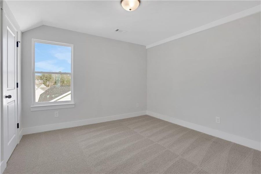 Spacious, unfurnished interior of a new home in Twin Lakes, Hoschton (Image 34).