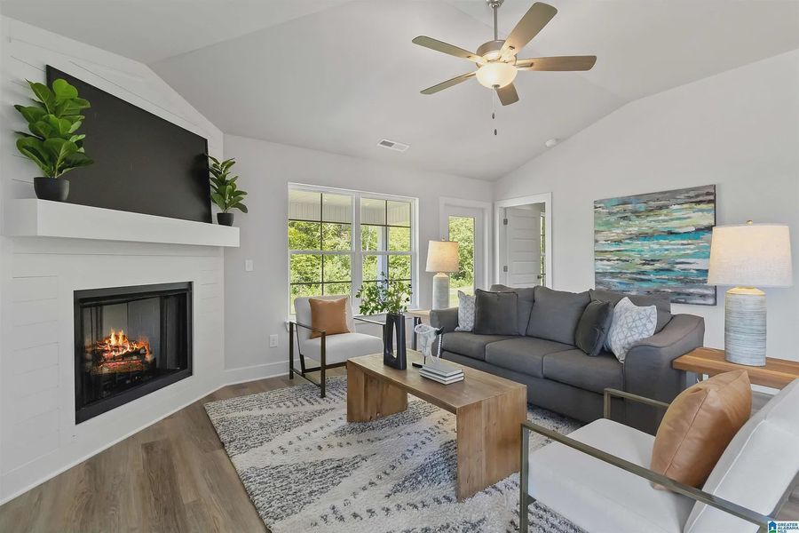 Representative furnished interior of a home built from the 1635-C by Adams Homes in Kirkland Farms, Alachua (Image 8).