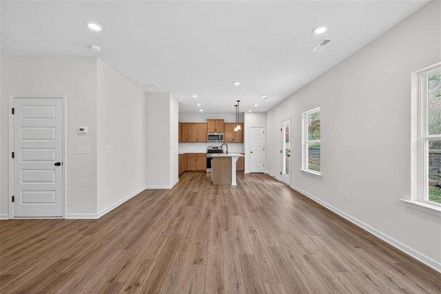 Spacious, unfurnished interior of a new home in Varnell Preserve, Dalton (Image 24).