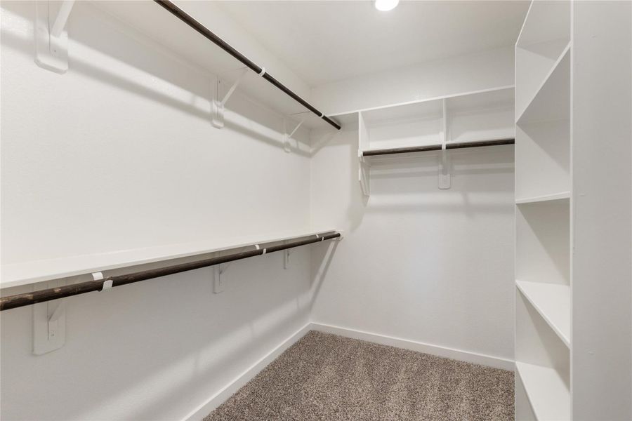 Spacious, unfurnished interior of a new home in Rockbridge East, Huntsville (Image 28).