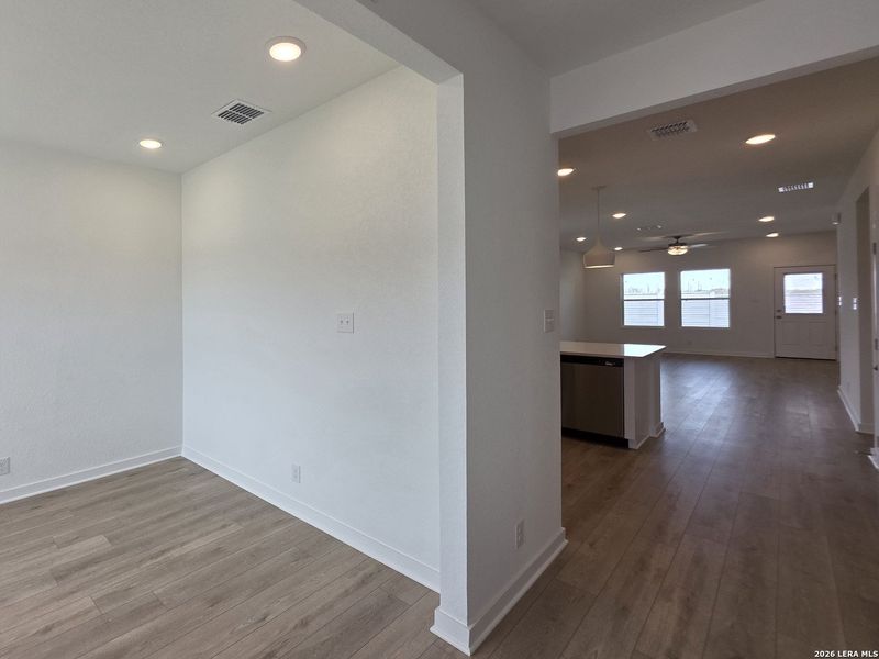 Spacious, unfurnished interior of a new home in Saddlebrook Ranch, Schertz (Image 16).