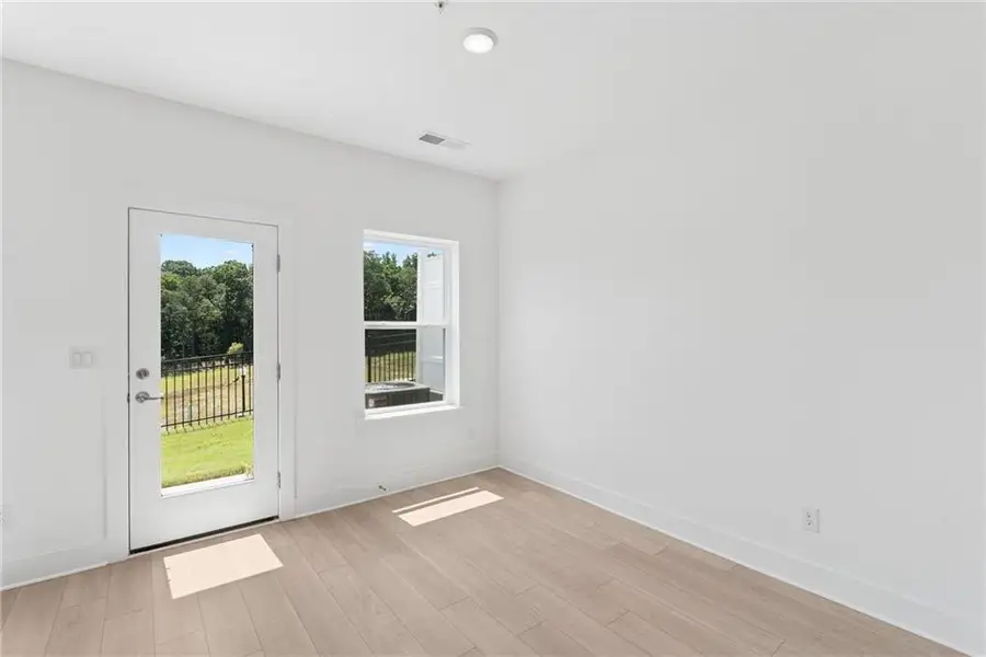 Spacious, unfurnished interior of a new home in Grandview Terrace, Canton (Image 12).