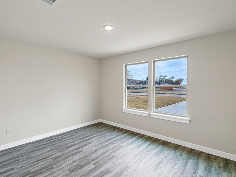 Spacious, unfurnished interior of a new home in , Hempstead (Image 15).