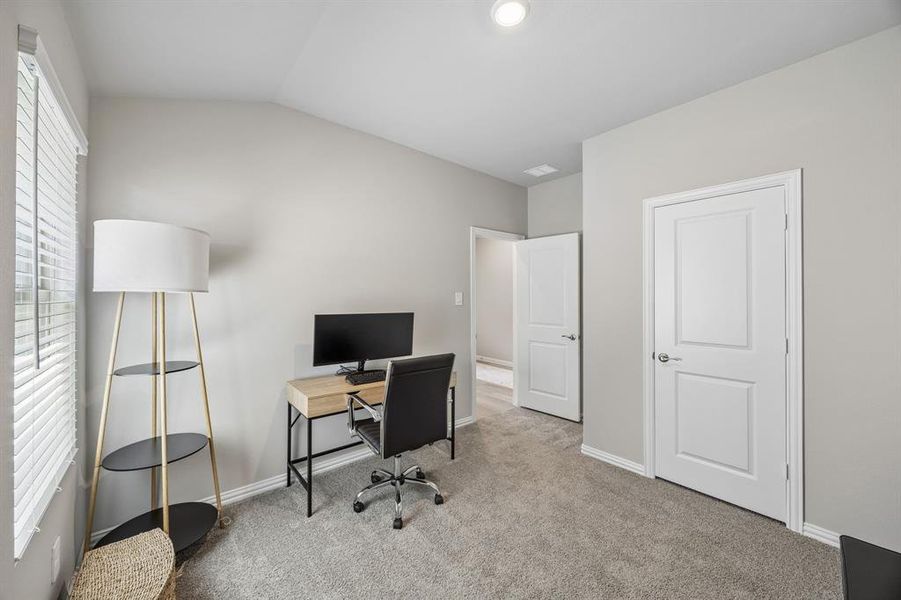 Furnished interior view inside a new home in Cibolo Hills, Fort Worth (Image 20).