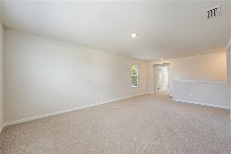 Spacious, unfurnished interior of a new home in Creekside at Oxford Park, Fairburn (Image 14).