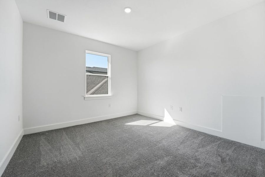 Spacious, unfurnished interior of a new home in Easton Park, Austin (Image 21). Spacious, unfurnished interior of a new home in Easton Park, Austin (Image 21).