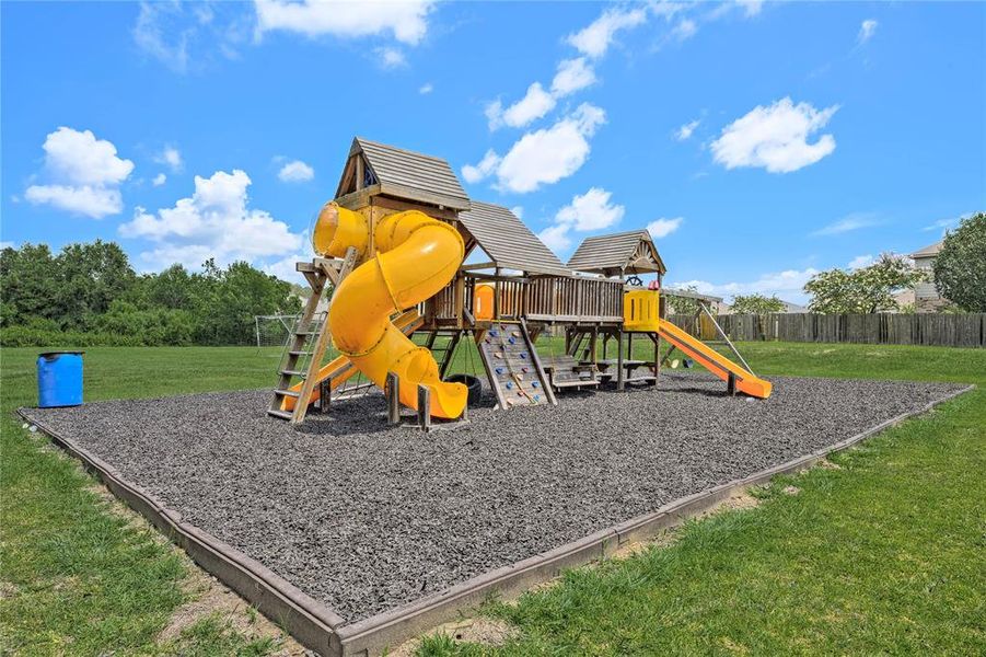 Image 4 of the Lynnwood community in Baytown, TX. Image 4 of the Lynnwood community in Baytown, TX.