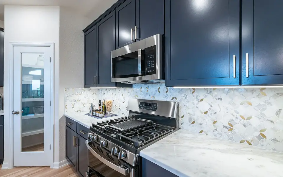 Furnished interior view inside a new home in Hickory Ridge, Elmendorf (Image 6).
