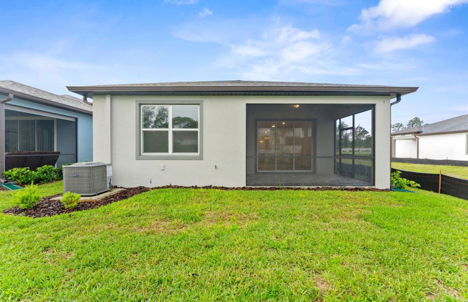 Exterior details and patio area of a home in Del Webb River Reserve, Spring Hill (Image 3).