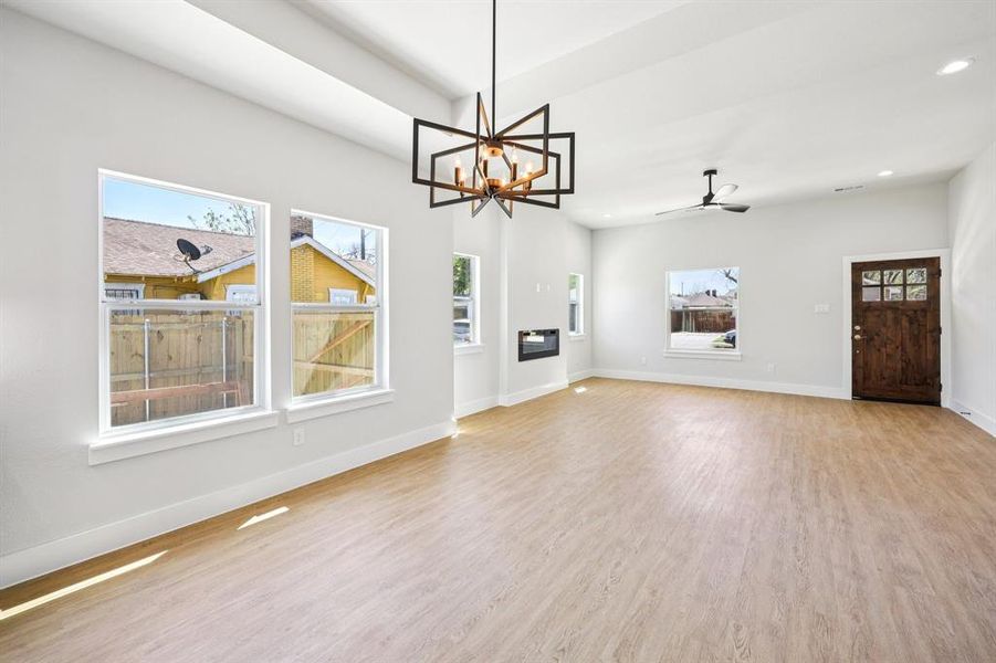 Spacious, unfurnished interior of a new home in , Dallas (Image 34).