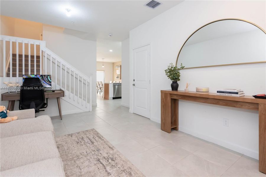 Furnished interior view inside a new home in , Pembroke Pines (Image 18). Furnished interior view inside a new home in , Pembroke Pines (Image 18).