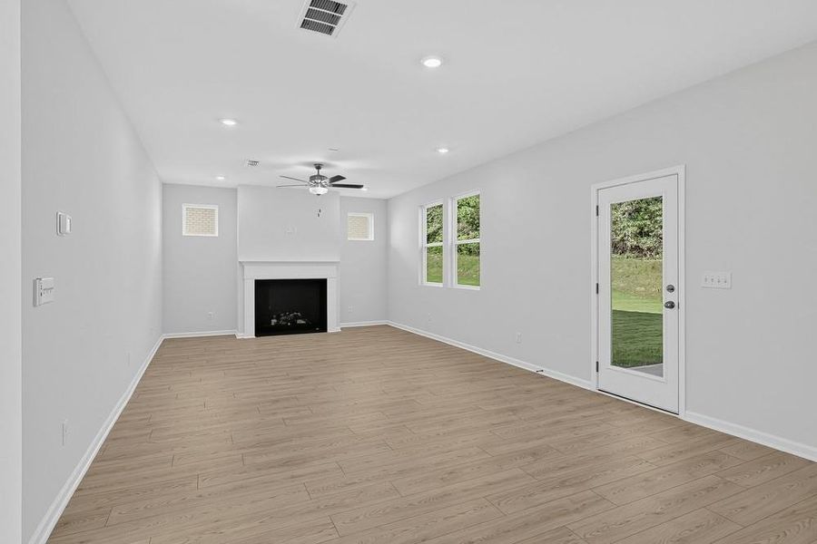 Spacious, unfurnished interior of a new home in Windance Lake, Loganville (Image 16). Spacious, unfurnished interior of a new home in Windance Lake, Loganville (Image 16).