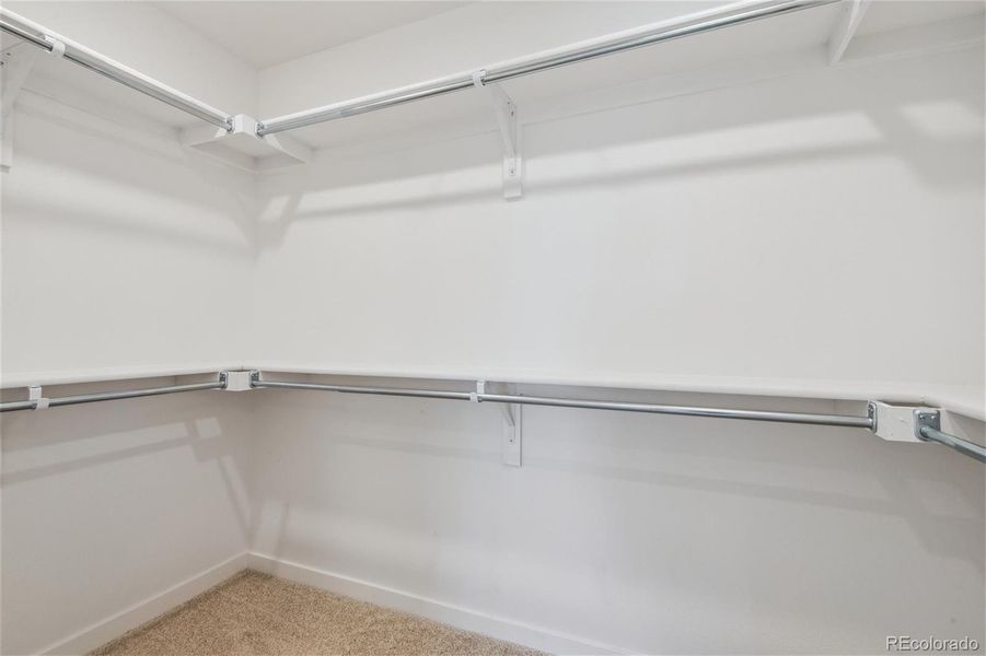 Spacious, unfurnished interior of a new home in Horizon Uptown, Aurora (Image 15).