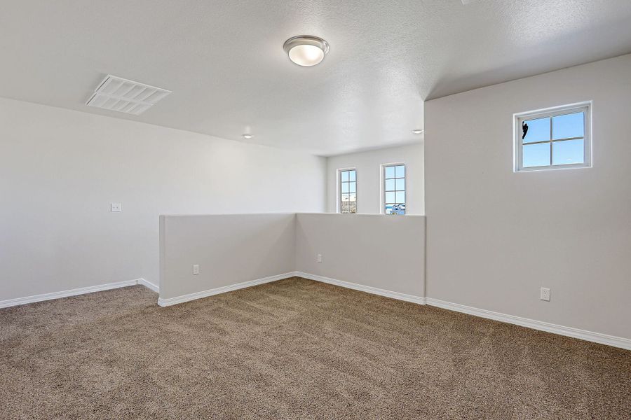 Representative unfurnished interior of a home built from the Sinatra by View Homes in Enchanted Hills, El Paso (Image 48).