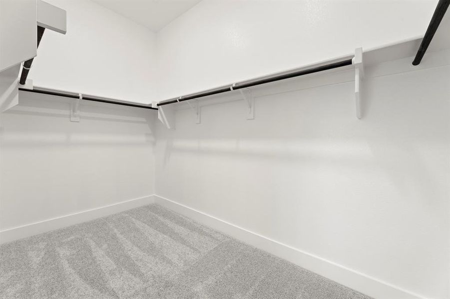 23. 2800 Andora - Closet 23. 2800 Andora - Closet