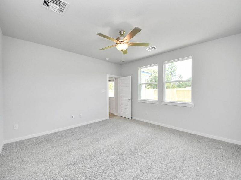 Spacious, unfurnished interior of a new home in Liberty Estates, Cleveland (Image 27).