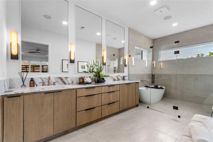 Furnished interior view inside a new home in , Dallas (Image 11).
