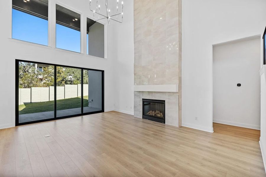 Spacious, unfurnished interior of a new home in Wolf Ranch West Bend - 60', Georgetown (Image 18).