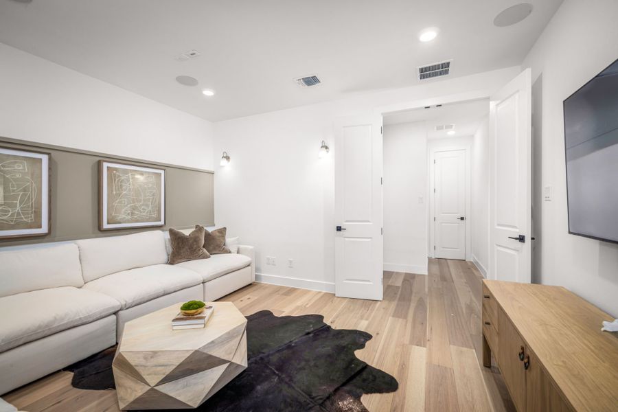 Representative furnished interior of a home built from the Gillett by Pulte Homes in Kuempel Farms, Pflugerville (Image 29).