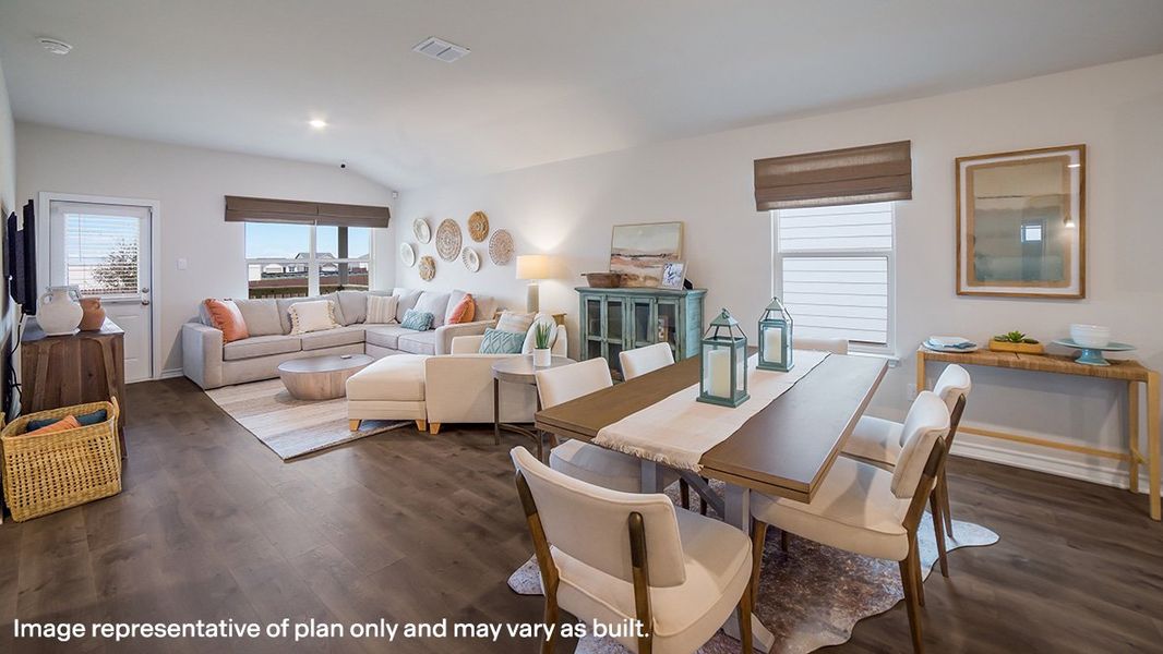 Furnished interior view inside a new home in Steele Creek, Cibolo (Image 8).
