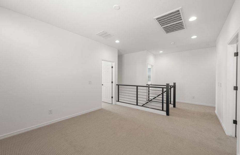 Spacious, unfurnished interior of a new home in Soleo, San Tan Valley (Image 21). Spacious, unfurnished interior of a new home in Soleo, San Tan Valley (Image 21).
