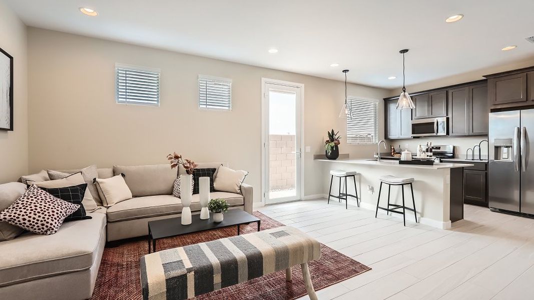 4083 Revolution NG Living 2of2 F1 Base10 4083 Revolution NG Living 2of2 F1 Base10