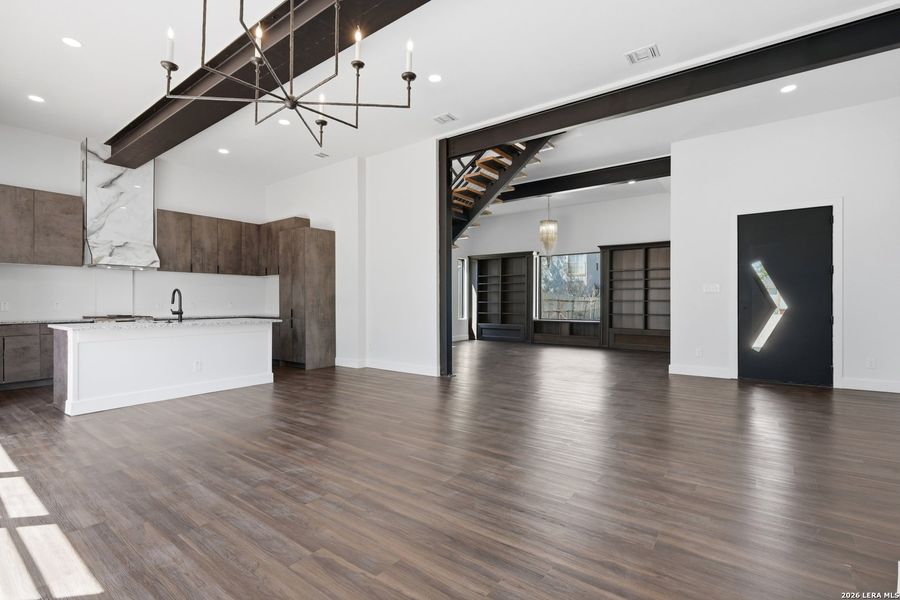 Spacious, unfurnished interior of a new home in , San Antonio (Image 37).