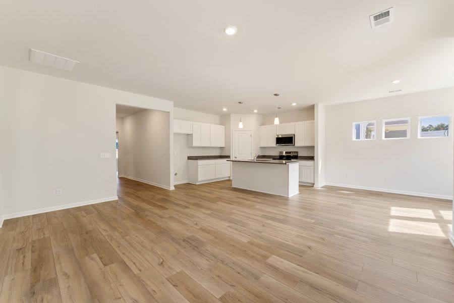Spacious, unfurnished interior of a new home in Radley Place, Chesnee (Image 16).