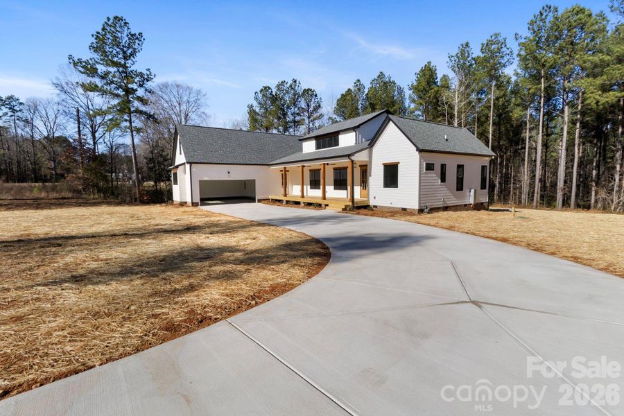 Exterior details and patio area of a home in , Rock Hill (Image 22).
