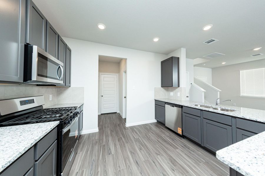 Furnished interior view inside a new home in River's Edge, Conroe (Image 9). Furnished interior view inside a new home in River's Edge, Conroe (Image 9).