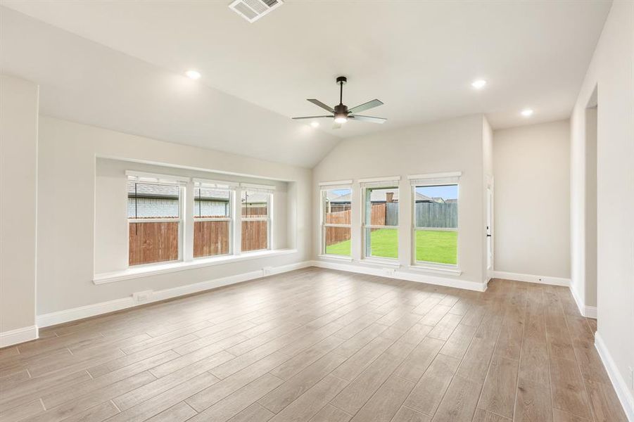 Spacious, unfurnished interior of a new home in Heartland Classic 60, Crandall (Image 21).