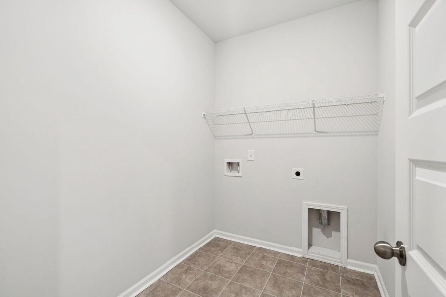 Spacious, unfurnished interior of a new home in Saint John's Lake: Arbor Collection, Johns Island (Image 36).