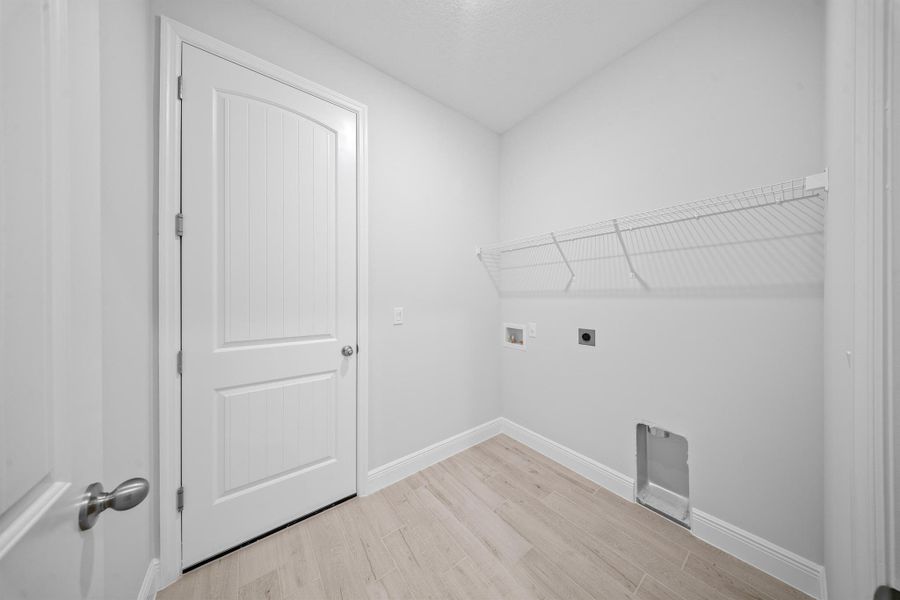 Spacious, unfurnished interior of a new home in , Port St. Lucie (Image 16).