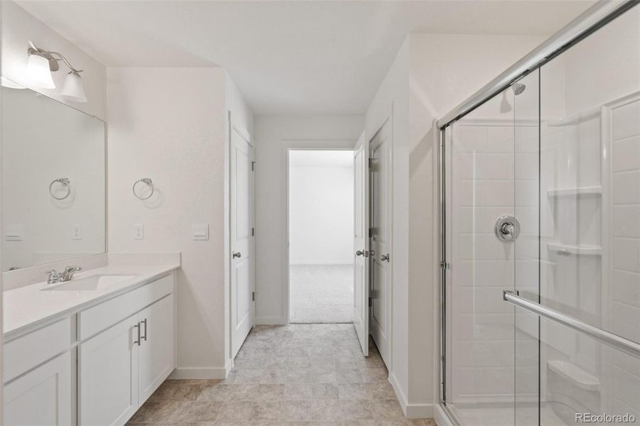 Spacious, unfurnished interior of a new home in Trails at Crowfoot, Parker (Image 20).