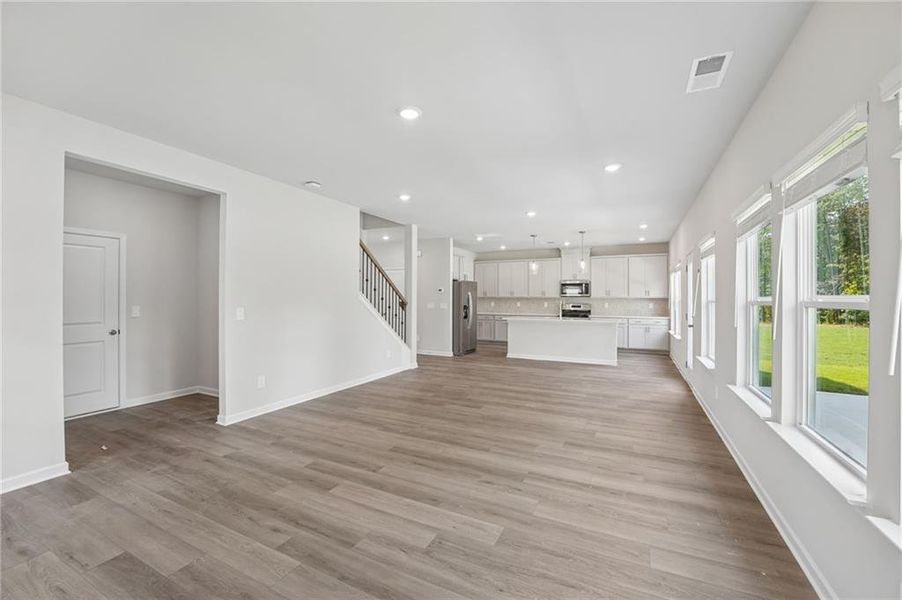 Spacious, unfurnished interior of a new home in Northwoods at Mirror Lake, Villa Rica (Image 39).